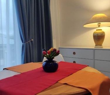 Schoenefeld Apartment | Nahe Airport BER Schönefeld Maisonettewohnung