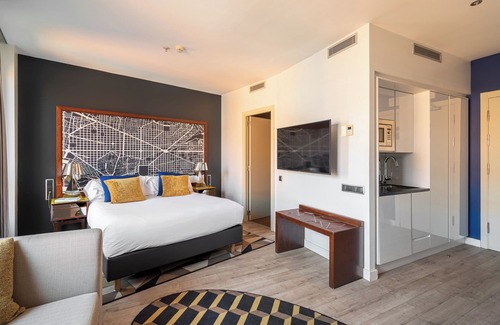 El Parc i la Llacuna del Poblenou Hotel | Naitly Barcelona Poblenou