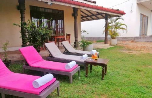 Boossa Bed & Breakfast | NALENDRA ROOMS - Oceanfront