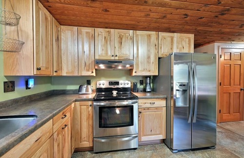 Cable Cabin | Namekagon Pines Retreat a 3 bedroom Log Home Near Mt. Telemark