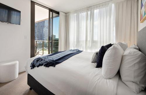 Broadbeach Apartment | Nami at Avani - Resort Comfort near Beach and Casino