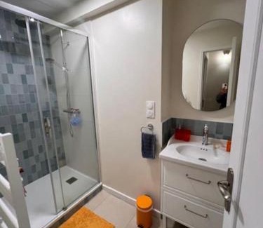 Lion-sur-Mer Apartment | Namthalé - maisonnette cosy proche mer