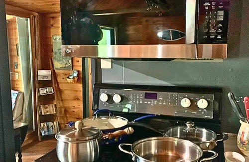 Phillips Cabin | Nana and Boppy's at the Lake, 4 Beds, Beautiful Sunsets