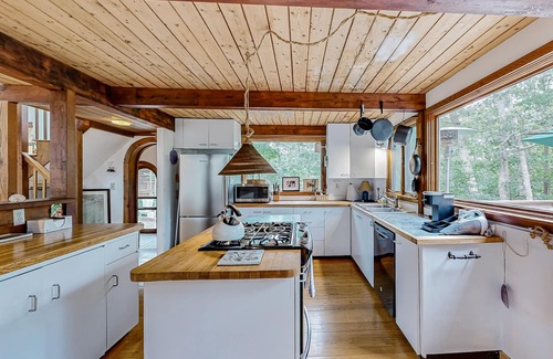 West Tisbury House | Nana’s Treehouse | House with spacious deck, grills, outdoor shower & W/D