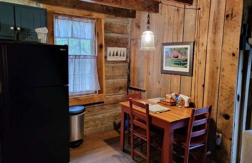 Nancy Cabin | Nancy Kentucky 1800s log cabin