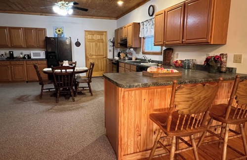 Jonesboro Bed & Breakfast | Nanny's Place -In Heart of Wine Trail/Hiking.
