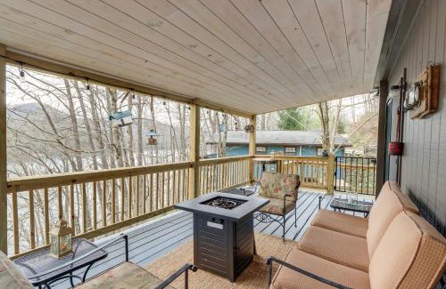 Topton House | Nantahala Lake Family Home with Private Dock and Views