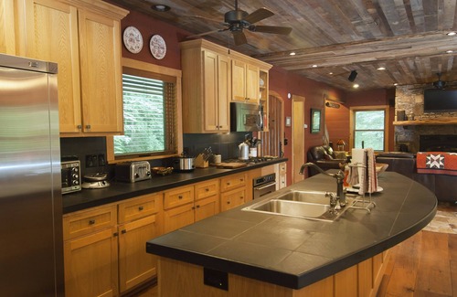 Topton Cabin | Nantahala Riverfront Cabin near NOC and Bryson City
