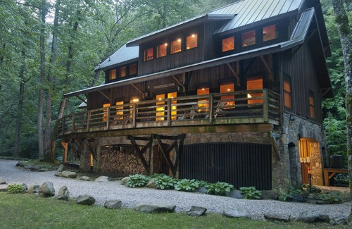 Topton Cabin | Nantahala Riverfront Cabin near NOC and Bryson City