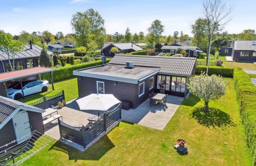 Grena Strand House | "Nantje" - 300m from the sea by Interhome