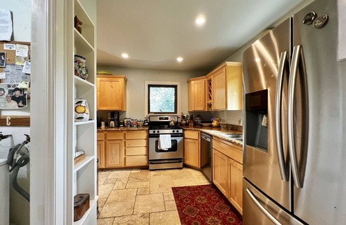 Calistoga House | Napa Valley Oasis - Fully furnished large home rental for lease!