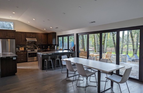 Angwin House | Napa Valley Vineyard Home on Howell Mountain - Minutes to award-winning wineries