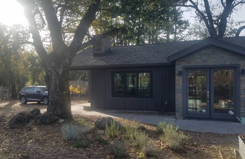 Angwin House | Napa Valley Vineyard Home on Howell Mountain - Minutes to award-winning wineries