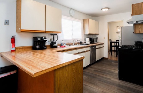 Fox Valley House | Naperville Rental- Knoll Dr