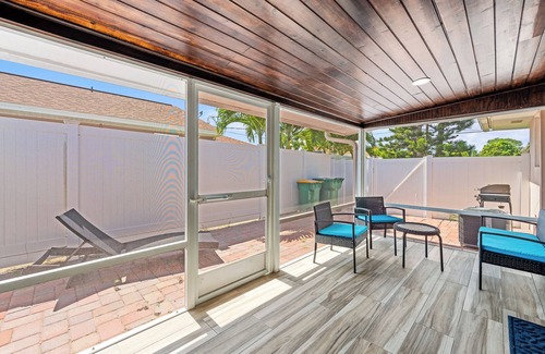 Naples Park Apartment | Naples Coastal Paradise Getaway By Vanderbilt Beach, Mercado and Whole Foods
