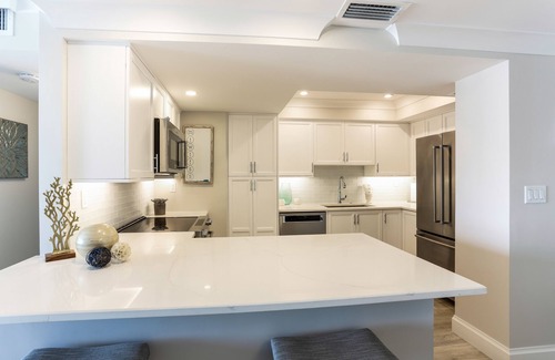 Moorings Condo | Naples Continental Club Beachfront condo!