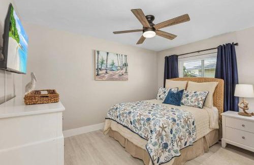 Central Naples House | Naples Golf Front Lux Pool Home