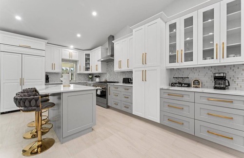 Rural Estates House | Naples Hidden Gem, pet friendly, king beds
