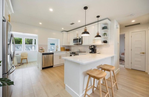 Central Naples House | Naples Zen Retreat with Swim Spa - Close to Beaches and Downtown - Extended Stay