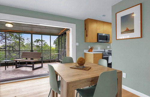 Canyon Lake House | Napping Fox Cottage I Hot tub, EV charger, Stars
