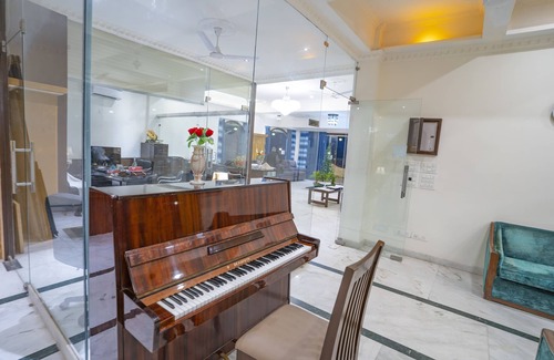 Budhni Hotel | Narmade River View Resort