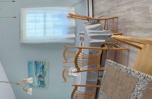 Bonnet Shores House | Narragansett Bonnet Shores Vacation Rental 5 Bed 2 bathCentral Air on main level