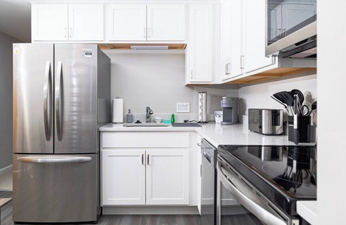 Narragansett Pier Apartment | Narragansett Pier - Ocean Road