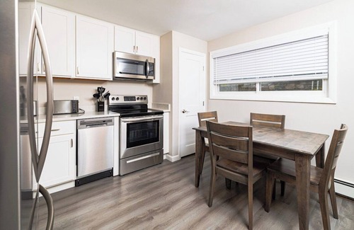 Narragansett Pier Apartment | Narragansett Pier - Ocean Road