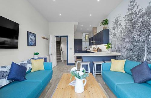 Brighton City Centre House | Narrow House - Free Parking By My Getaways