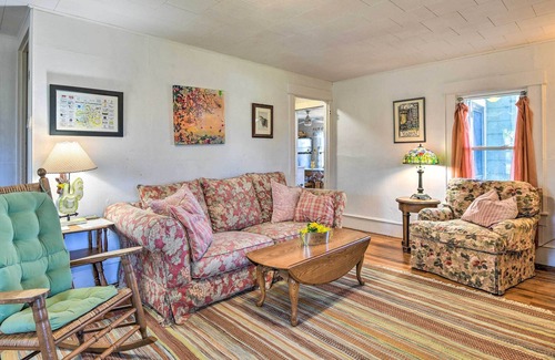 Narrowsburg House | Narrowsburg Farmhouse Hideaway on 2 Acres w/ Pond!