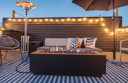 Edgehill House | Nash Chic Near DT Rooftop Luxe Comfort
