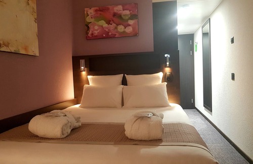 Cointrin Hotel | Nash Pratik Hotel