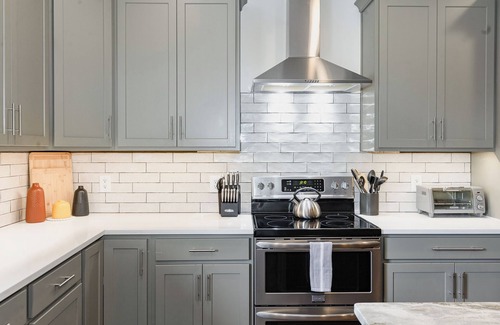Historic Waverly Cottage | Nashville Comfort-mins to Broadway-12th S District