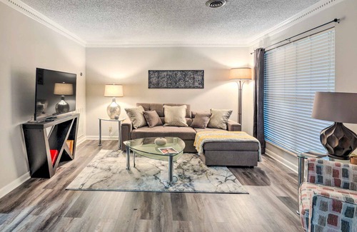 Nashville-Davidson Condo | Nashville Condo w/ Shared Pool: 12 Mi to Dtwn