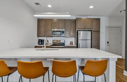 Nashville House | Nashville Cowgirl by Barclé