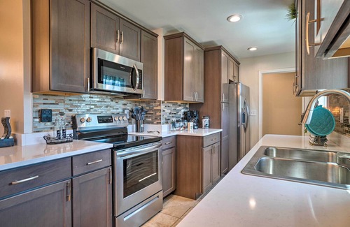Barclay Drive House | Nashville Home w/Seasonal Pool < 5 Mi to Dtwn!