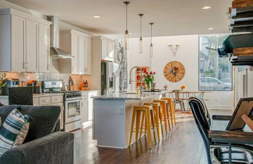 Salemtown House | Nashville Home with Rooftop Deck Less Than 2 Mi to Dtwn