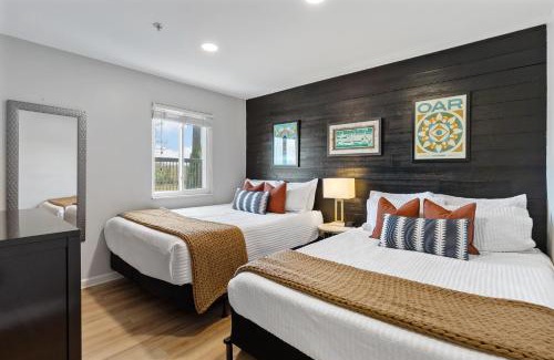 North Capitol Apartment | Nashville Oasis Walk to Broadway with POOL, Parking, Gym and Patio