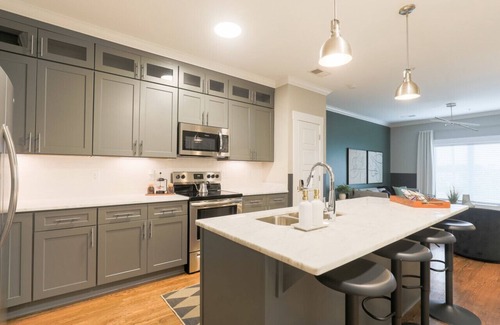 Nashville House | Nashville Rooftop Escape - *Rooftop City View* Walkable