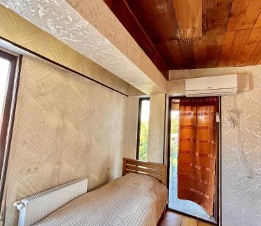 Magnetiti House | Natali's house