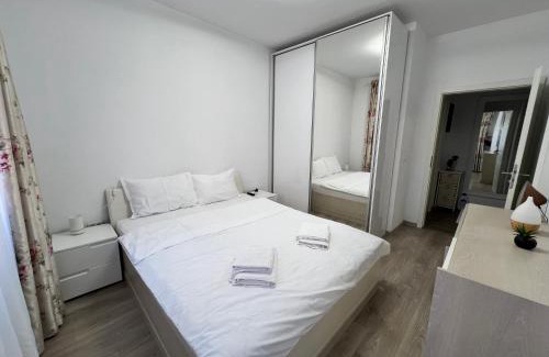 Timisoara Apartment | Nathallie Cosy Apartment