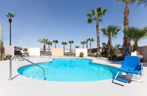 Buttonwillow Hotel | National 9 Inn