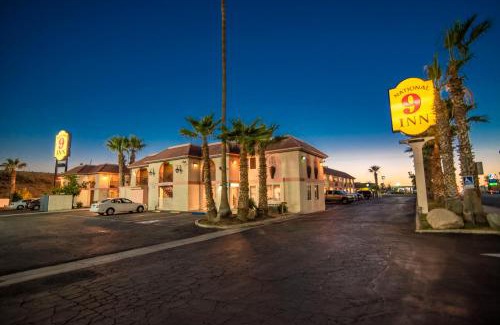 Buttonwillow Hotel | National 9 Inn