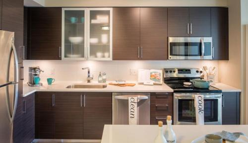 Aurora Highlands Apartment | National at Pentagon