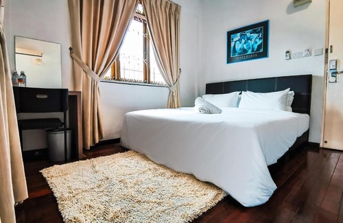 Kuching House | Natol Villa -London
