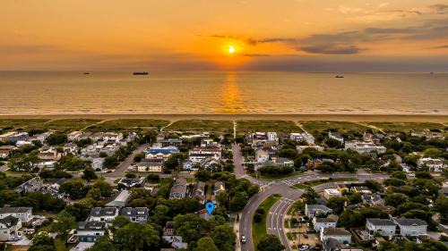 Northeast Virginia Beach House | Natural Beauty B
