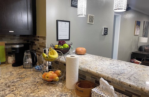 Glendora House | Natural Green Oasis conveniently near Route 66.n