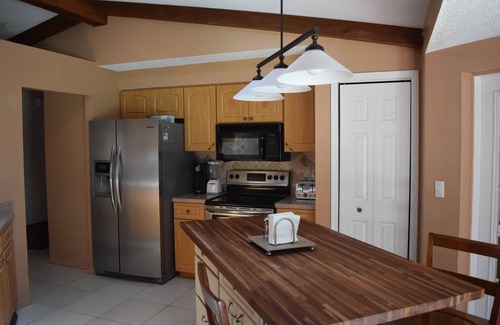 Spring Hill House | NATURE COAST RETREAT ENTIRE HOME WITH PRIVATE POOL