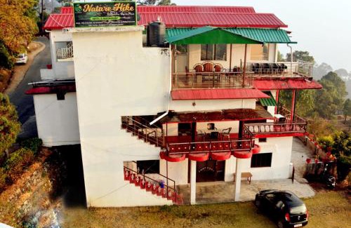 Lansdowne Hotel | Nature Hike