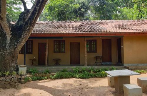Koslanda Hotel | Nature Hub Econ Lodging